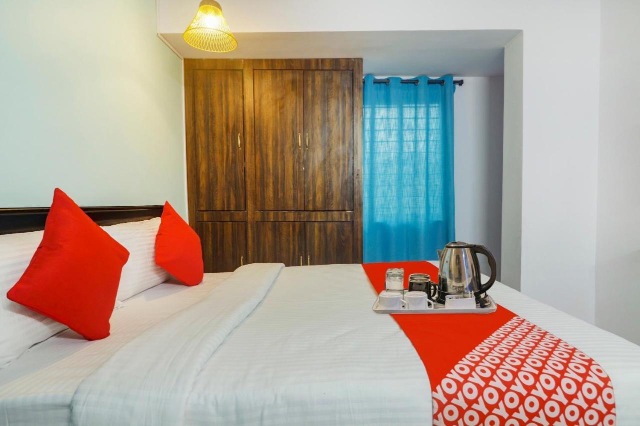 Hotel O Broholic Hotels Near Botanical Garden Haiderabad Buitenkant foto