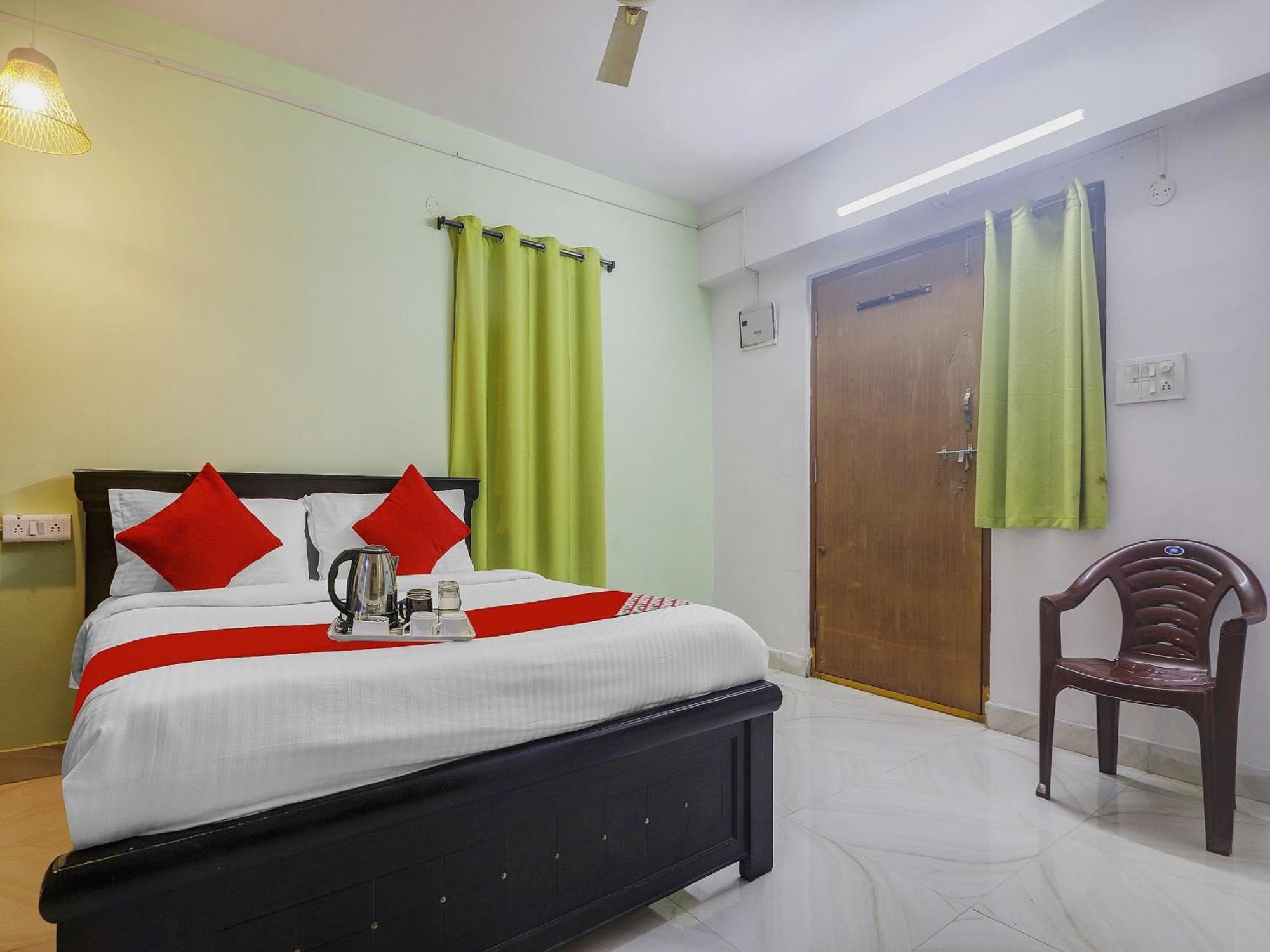 Hotel O Broholic Hotels Near Botanical Garden Haiderabad Buitenkant foto