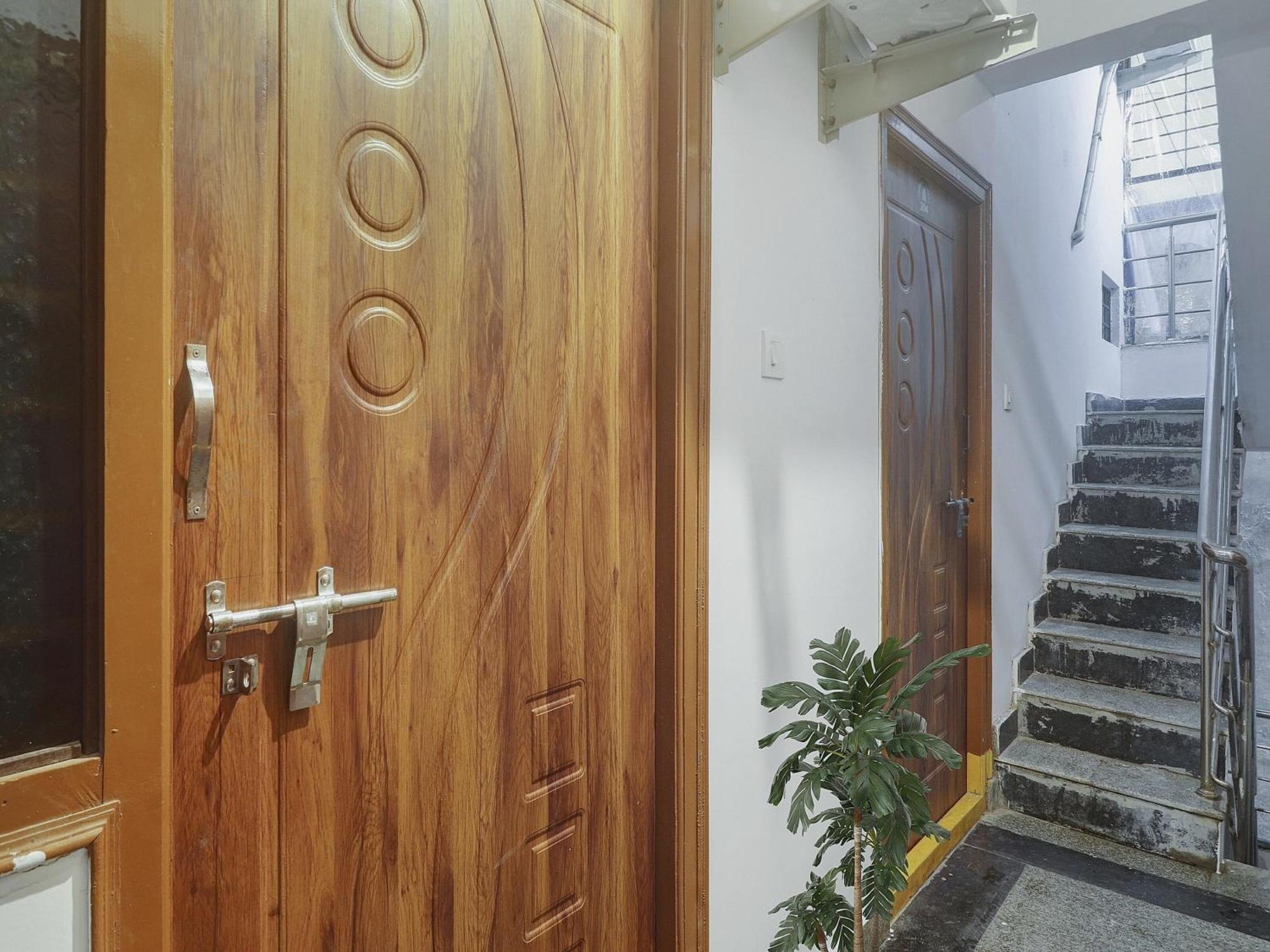 Hotel O Broholic Hotels Near Botanical Garden Haiderabad Buitenkant foto