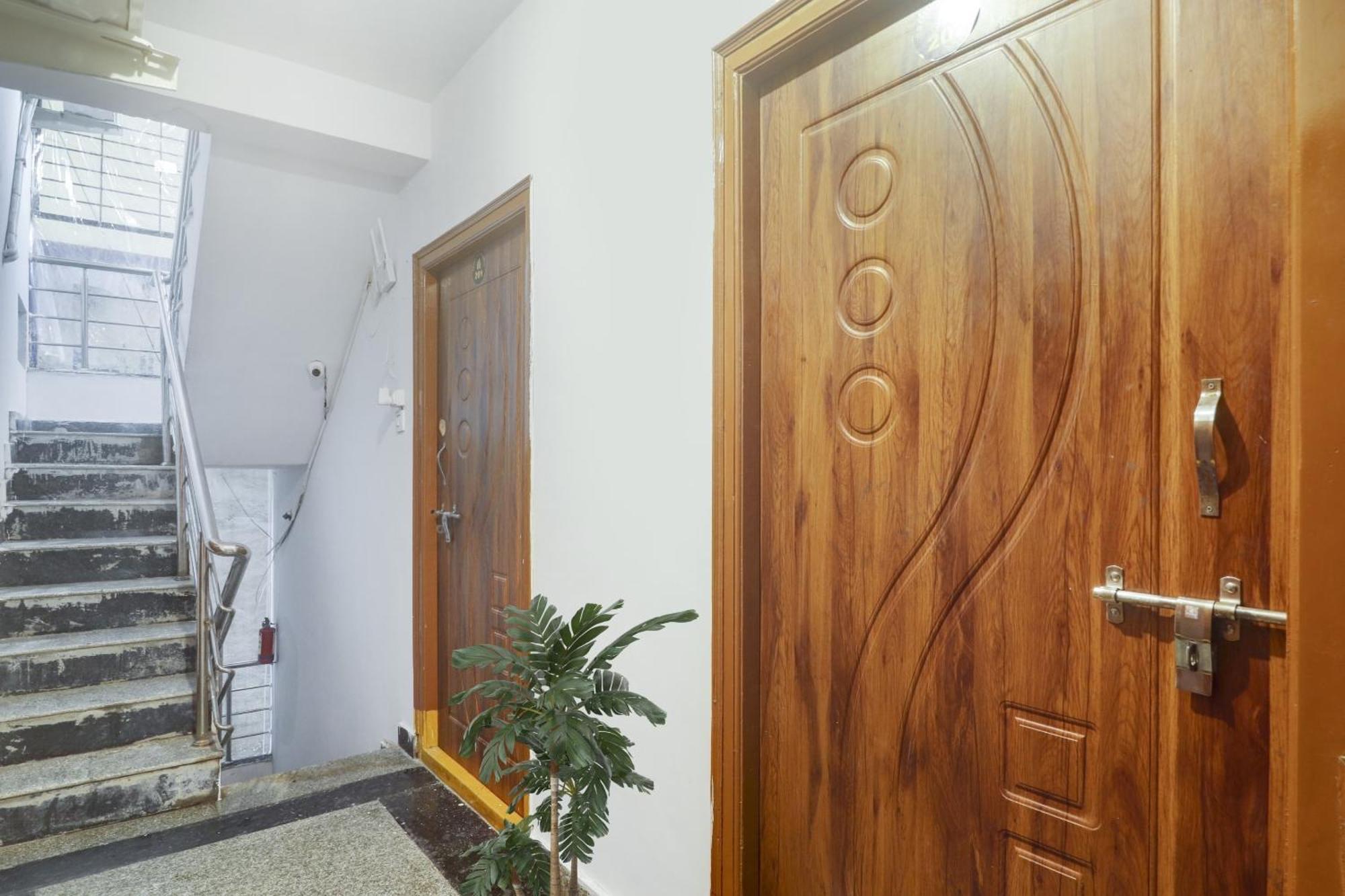 Hotel O Broholic Hotels Near Botanical Garden Haiderabad Buitenkant foto